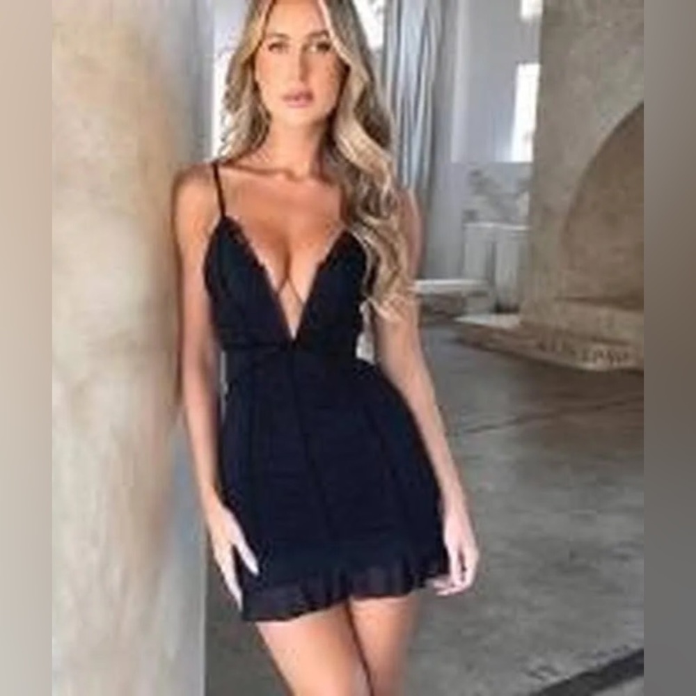 NEW OUTCAST Cedar black mini ruffle bodycon dress